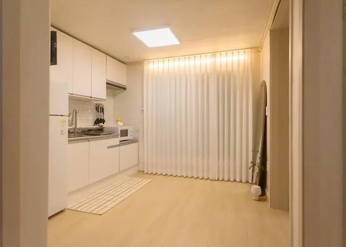 디어스테이대치 Dearstay Daechi Seoul