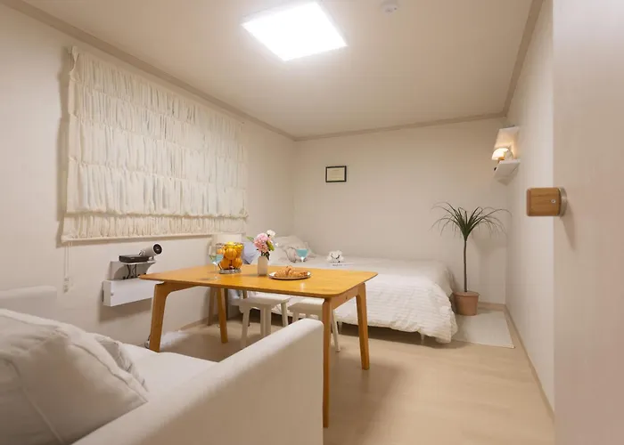 디어스테이대치 Dearstay Daechi Apartment