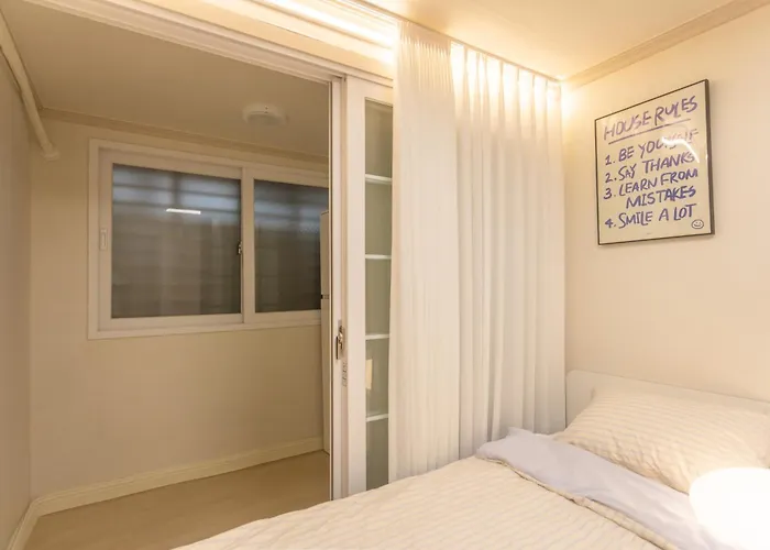 Apartment 디어스테이대치 Dearstay Daechi